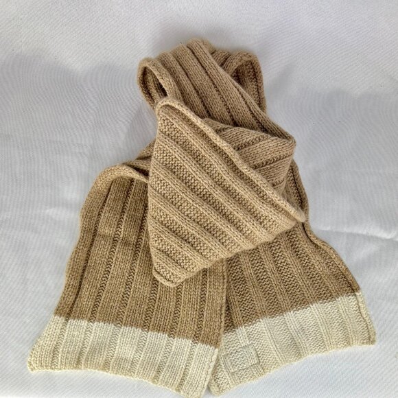 Coach Scarf, Cashmere & Angora Knit with Leather Patch Vintage - Picture 3 of 8